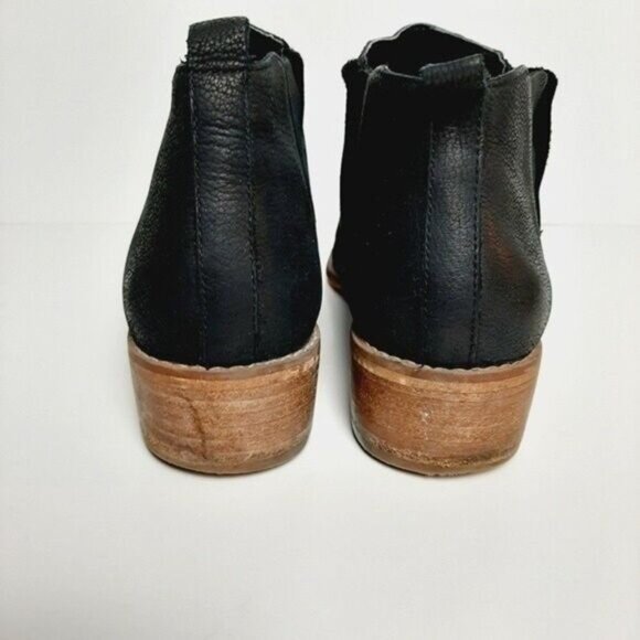 BP Nordstrom Chelsea Short Bootie Black Leather Low Heel Sz 8.5 - Picture 8 of 14